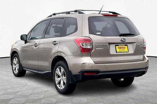 2015 Subaru Forester 2.5i