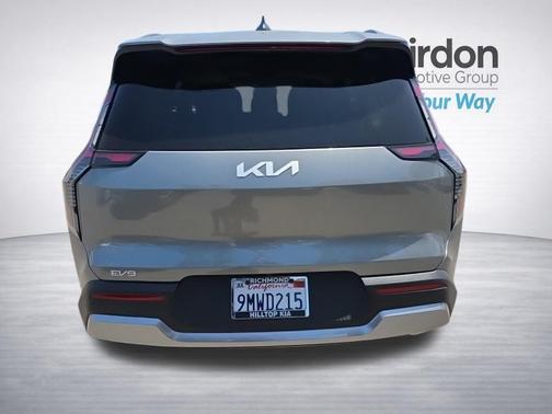 Pebble Gray 2024 Kia EV9 Wind
