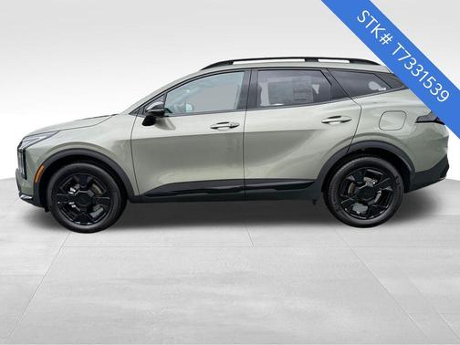 Jungle Green 2026 Kia Sportage Plug-In Hybrid X-Line
