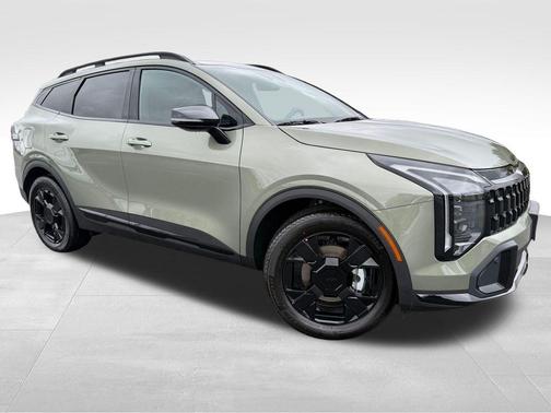 Jungle Green 2026 Kia Sportage Plug-In Hybrid X-Line