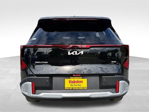 Aurora Black Pearl 2027 Kia Seltos LX