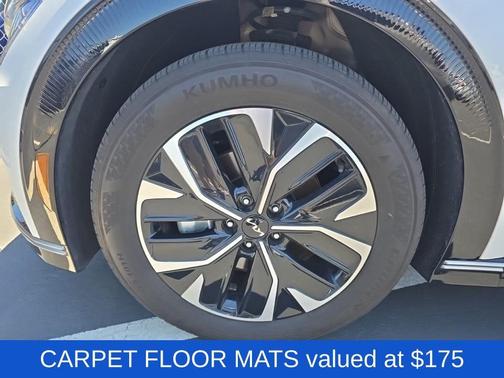 Snow White Pearl 2024 Kia EV6 Wind