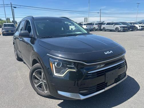 2023 Kia Niro SX
