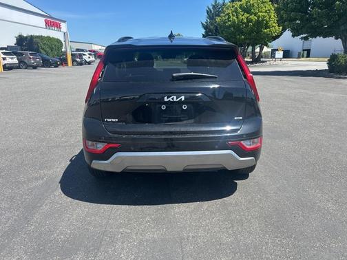 2023 Kia Niro SX