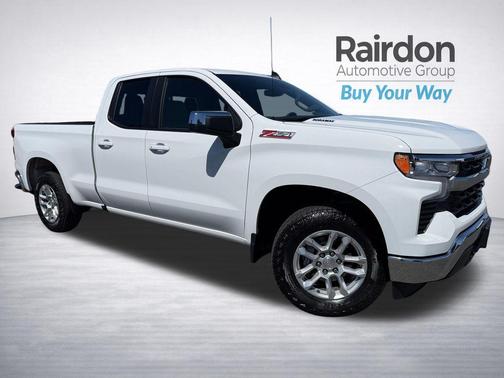 Summit White 2025 Chevrolet Silverado 1500 LT