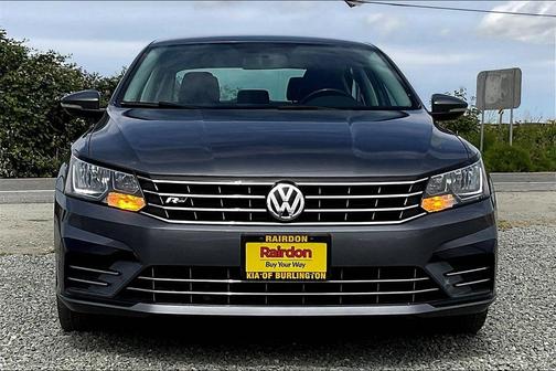 2017 Volkswagen Passat 1.8T R-Line