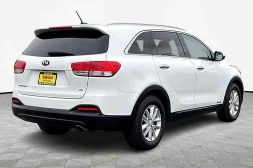 2018 Kia Sorento LX