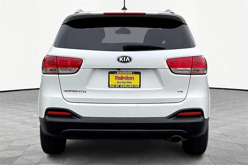 2018 Kia Sorento LX