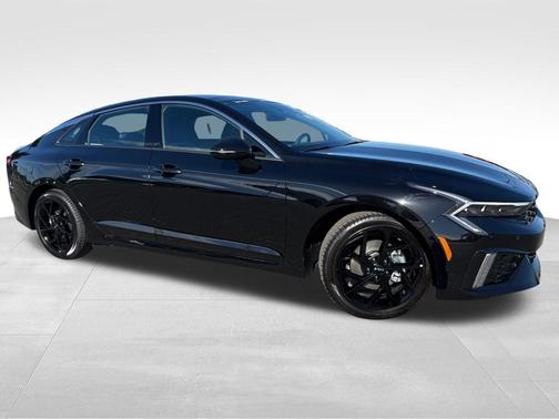 Aurora Black Pearl 2026 Kia K5 GT-Line