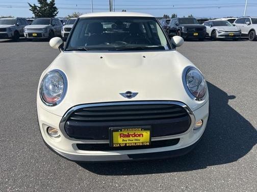 2017 MINI Hardtop Cooper