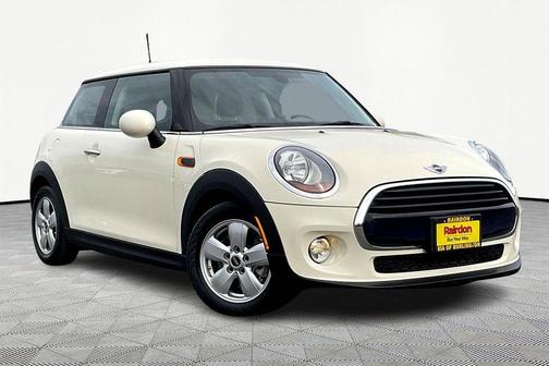2017 MINI Hardtop Cooper