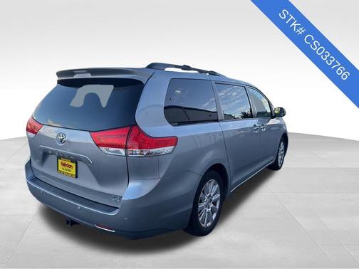 2012 Toyota Sienna XLE