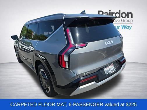 Pebble Gray 2024 Kia EV9 Land