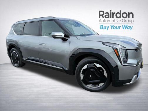 Pebble Gray 2024 Kia EV9 Land