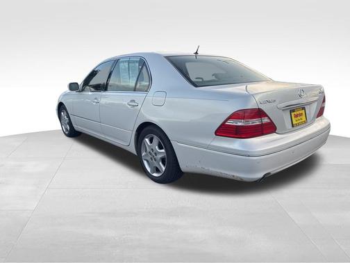 2004 Lexus LS 430 