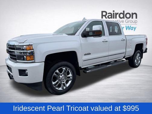 Iridescent Pearl Tricoat 2019 Chevrolet Silverado 2500 High Country
