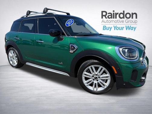 British Racing Green 2024 MINI Countryman Cooper S ALL4