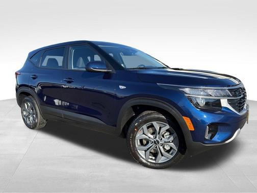 Dark Ocean Blue 2026 Kia Seltos LX