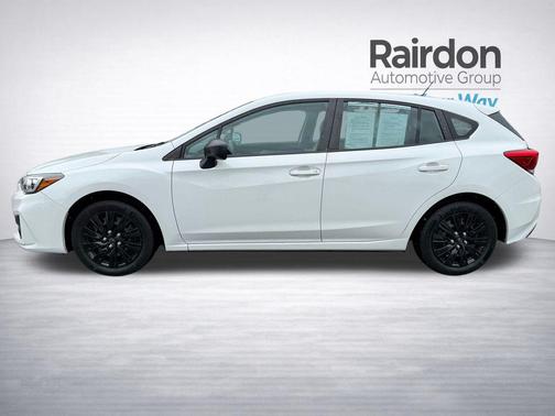 Crystal White Silica 2018 Subaru Impreza 2.0i
