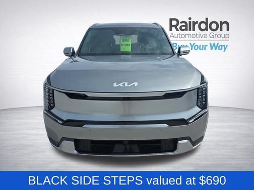 Pebble Gray 2024 Kia EV9 Land