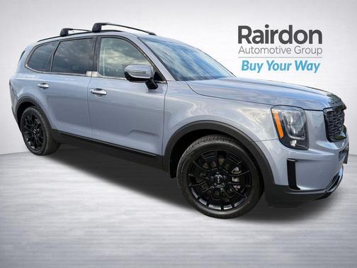 Everlasting Silver 2022 Kia Telluride SX