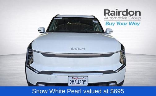 Snow White Pearl 2024 Kia EV9 Wind