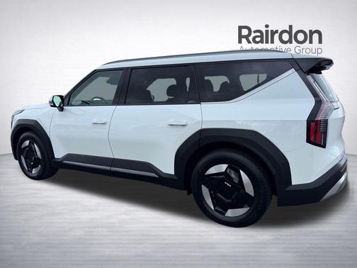 Snow White Pearl 2024 Kia EV9 Wind
