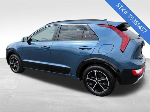 Mineral Blue 2026 Kia Niro SX