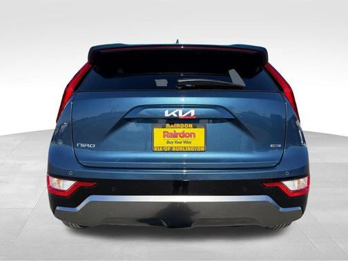 Mineral Blue 2026 Kia Niro SX