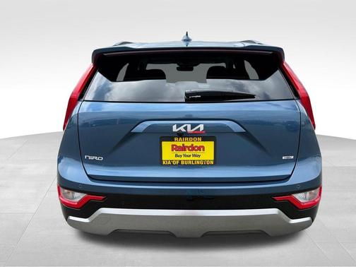 Mineral Blue 2026 Kia Niro SX