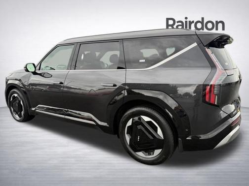 Metal 2024 Kia EV9 Land