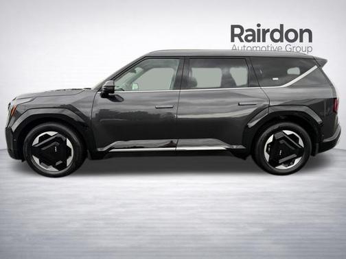Metal 2024 Kia EV9 Land