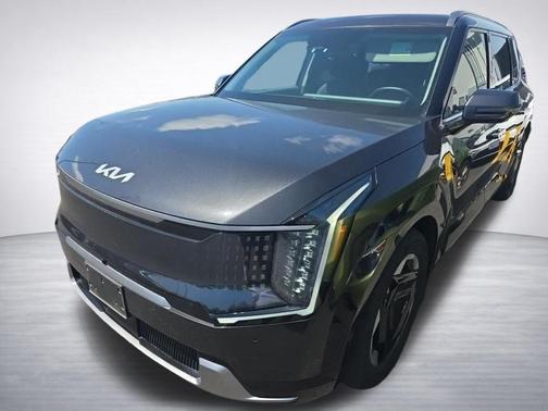 Metal 2024 Kia EV9 Land