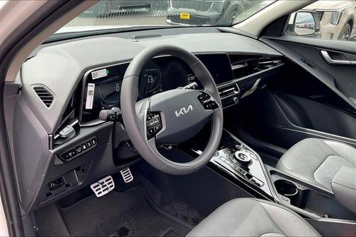 2025 Kia Niro Plug-In Hybrid SX Touring