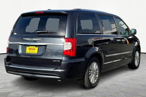 2013 Chrysler Town & Country Limited
