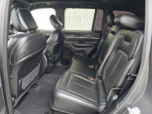 Metallic 2025 Jeep Grand Cherokee Limited