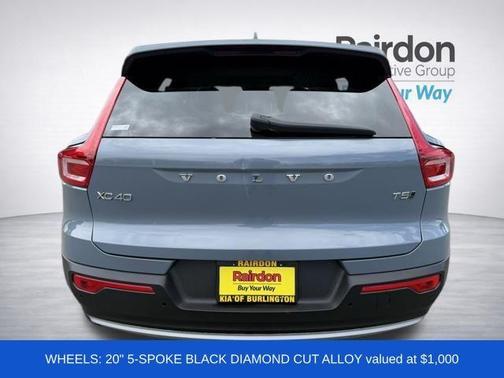 Thunder Gray Metallic 2020 Volvo XC40 T5 Momentum