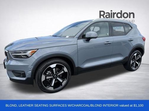 Thunder Gray Metallic 2020 Volvo XC40 T5 Momentum