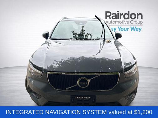 Thunder Gray Metallic 2020 Volvo XC40 T5 Momentum