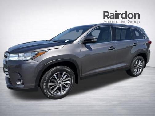 Predawn Gray Mica 2019 Toyota Highlander XLE