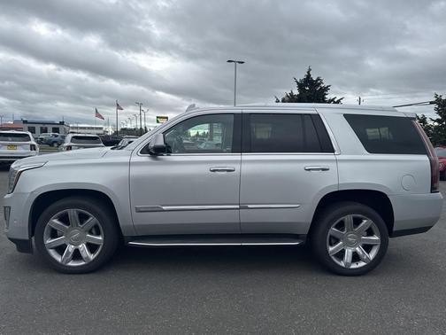 2017 Cadillac Escalade Luxury