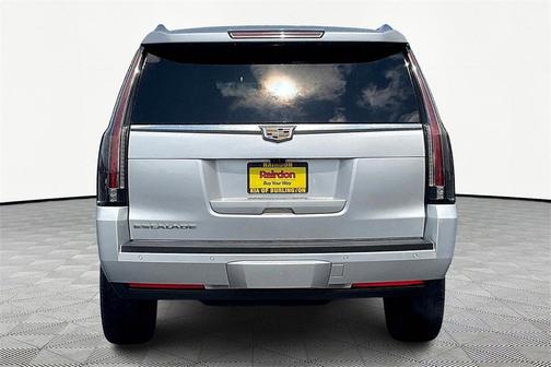 2017 Cadillac Escalade Luxury