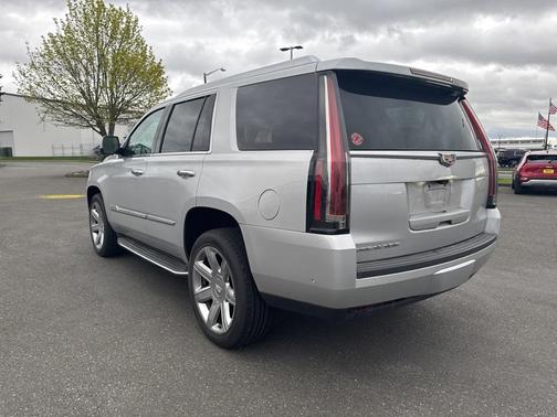 2017 Cadillac Escalade Luxury