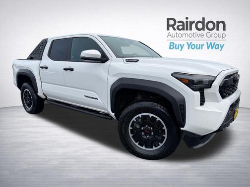 2024 Toyota Tacoma Hybrid TRD