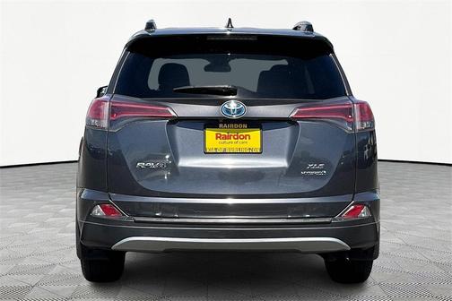 2017 Toyota RAV4 Hybrid XLE