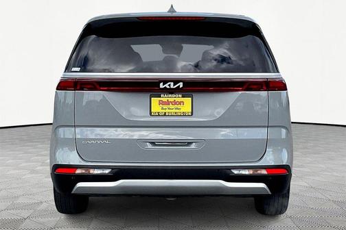 2024 Kia Carnival EX