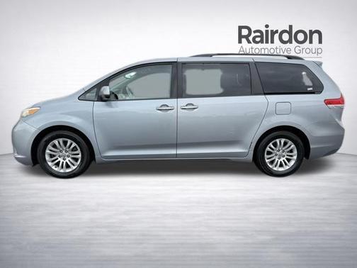 Silver Sky Metallic 2012 Toyota Sienna XLE