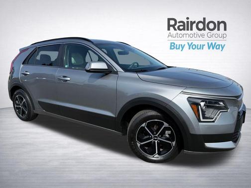 Steel Gray 2024 Kia Niro EX