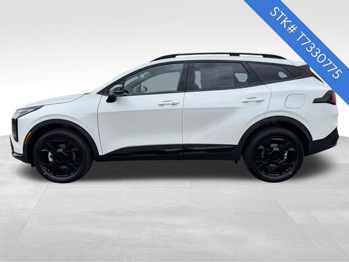 Snow White Pearl 2026 Kia Sportage Hybrid X-Line