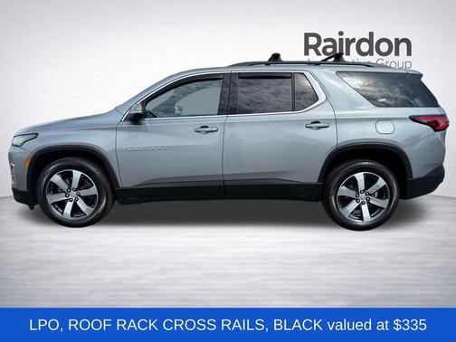 Sterling Gray Metallic 2023 Chevrolet Traverse LT Leather